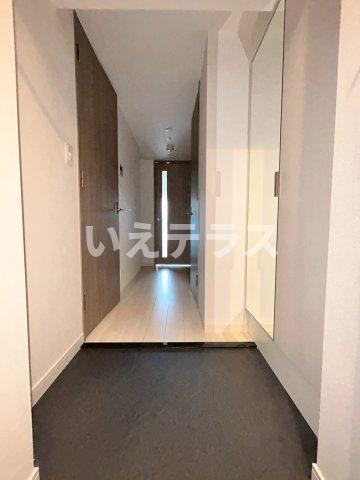 プレサンス神戸元町ミューズの玄関