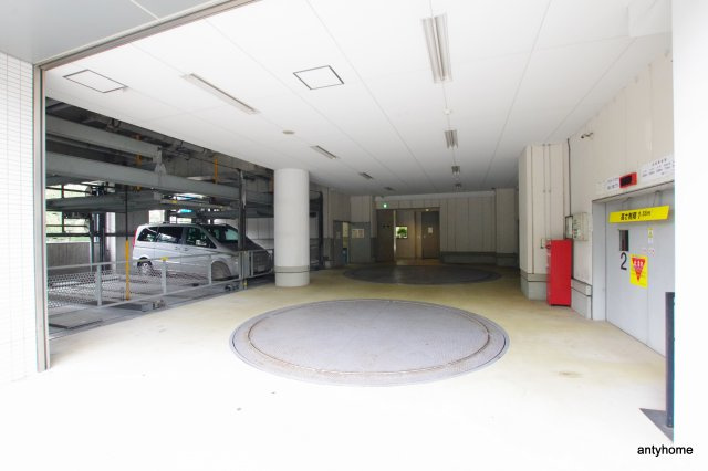 メゾンドヴィレ大阪城公園前　仲介手数料無料の駐車場