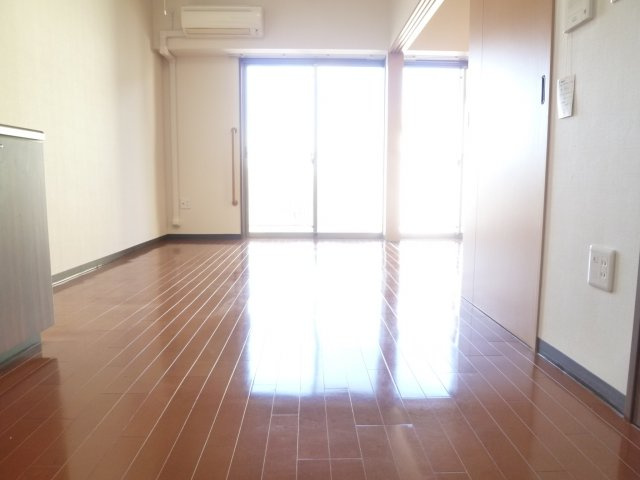 エルセレーノ住之江の居間・リビング