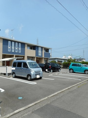 チャハナ・コーラルの駐車場