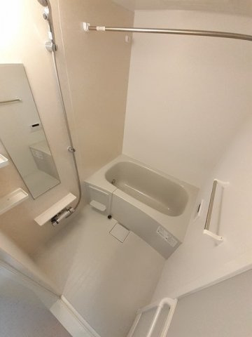 クルールＢの浴室