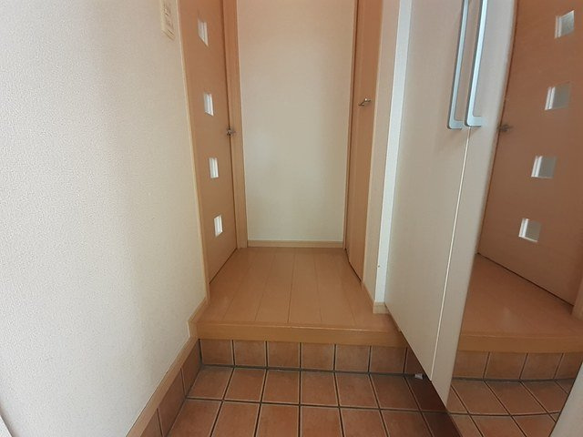 ブラン　セレノの玄関