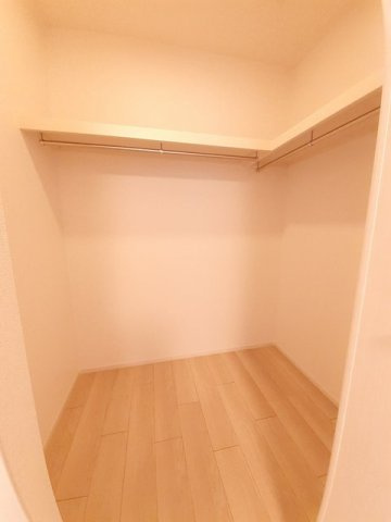 フロイデ　ＫＡＮＡＧＥＮ中村の収納