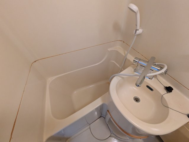 アカデミア横河原の浴室|イメージ画像。208号の画像を使用しています。