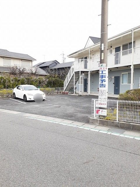 プリースト寿田の駐車場