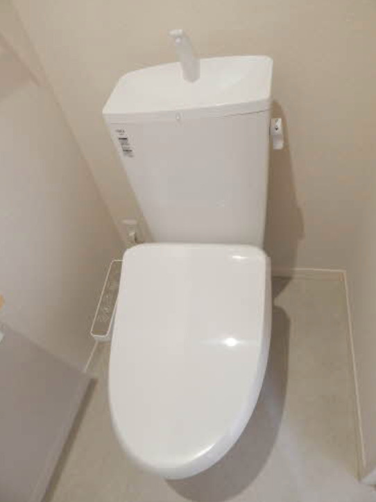 シャーメゾン善導寺【キャッシュバック対象】のトイレ|落ち着いたトイレです