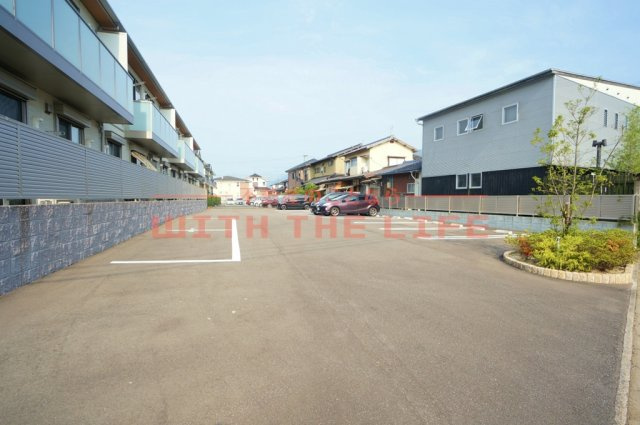 シャーメゾン善導寺【キャッシュバック対象】の駐車場|駐車スペースもあります