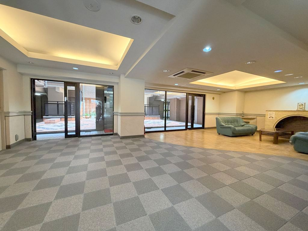 ライオンズアーバンシティ木場　3階　角　部屋　リ　ノベーションのエントランス