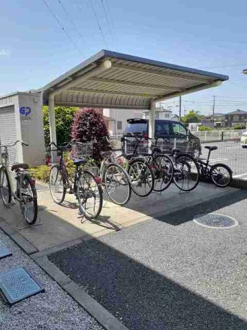 エヴァーグリーンＡの駐車場