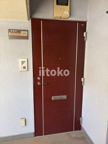 ウインベルデュエット入谷の玄関