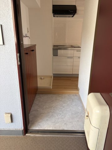 ウインベルデュエット入谷の玄関