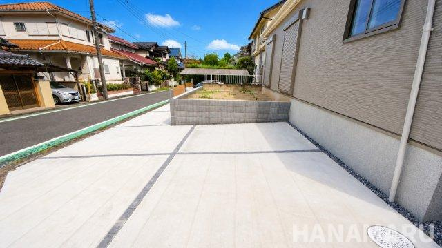 新築　千葉市緑区越智町01期の駐車場|駐車3台可（車種による）。お使いの車の大きさ、ドアを開ける余地、道路からの出し入れを現地でご確認ください。