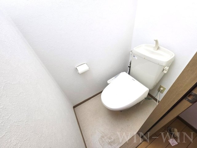 パナハイツ上原のトイレ|イメージ（同建物内別部屋の写真です）