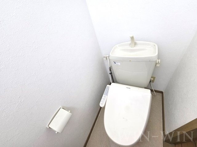 パナハイツ上原のトイレ|イメージ（同建物内別部屋の写真です）