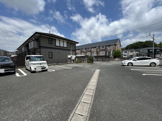ハイグランツAの駐車場