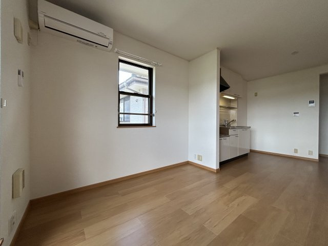 ハイグランツAの居間・リビング|別部屋参考写真