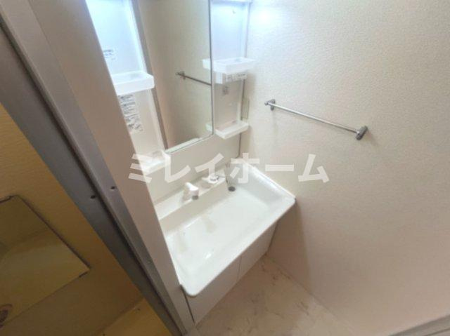 グランドフォーレヤマモトの洗面所|同建物内別のお部屋の参考写真になります。