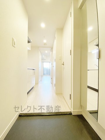 プレサンス桜通ザ・タイムズの玄関