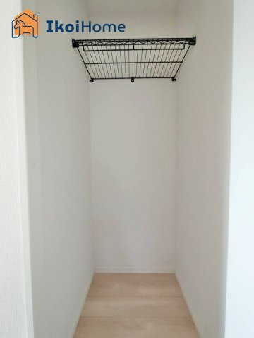 明石市二見町西二見　全7棟　1号棟　新築戸建の収納|◆同社施工例◆建物内には各部屋にはもちろん、廊下などにも収納がございますんで、とても便利です！