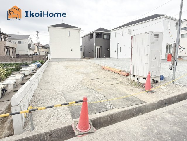 明石市二見町西二見　全7棟　1号棟　新築戸建の駐車場|●年中無休：当日予約可●駐車スペース並列２台可能です！前面道路とはフラットです！