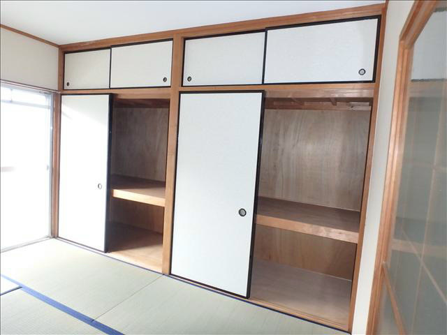 リーブル原の収納