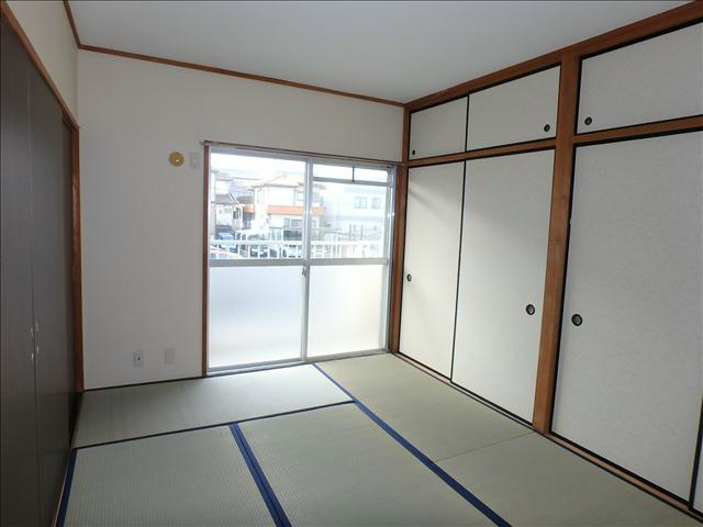 リーブル原の寝室