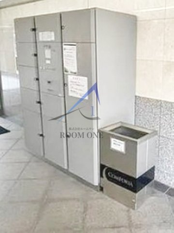 コンフォリア早稲田ＤＥＵＸのその他共用部分|宅配ボックスです。