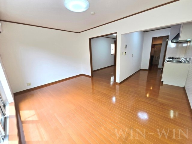 フォレストRの居間・リビング|イメージ（同建物内別部屋の写真です）
