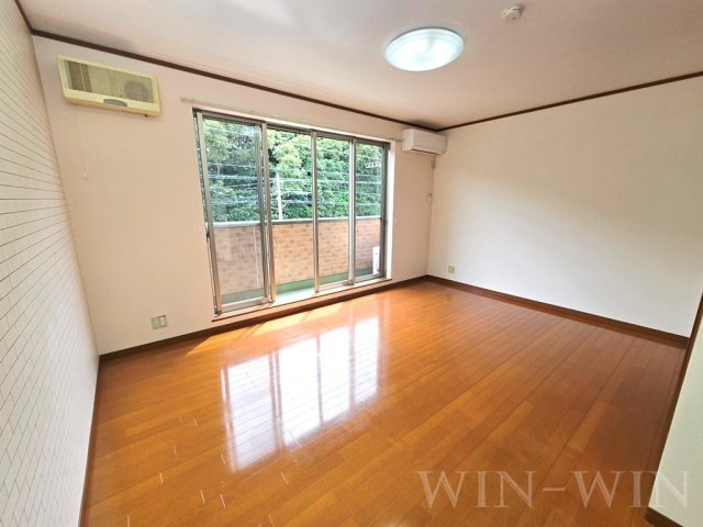 フォレストRの居間・リビング|イメージ（同建物内別部屋の写真です）