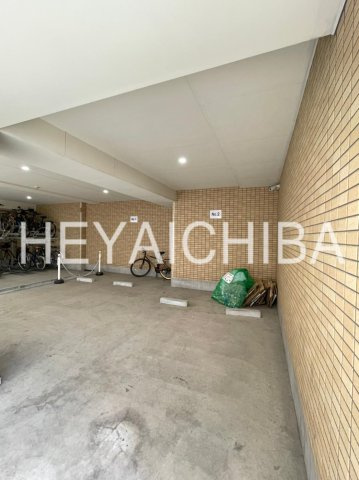 ラヴィエント浅草言問の駐車場