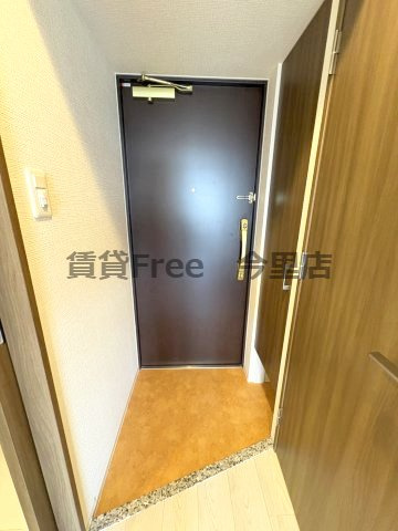 【玄関】 | Luxe玉造南　仲介手数料無料