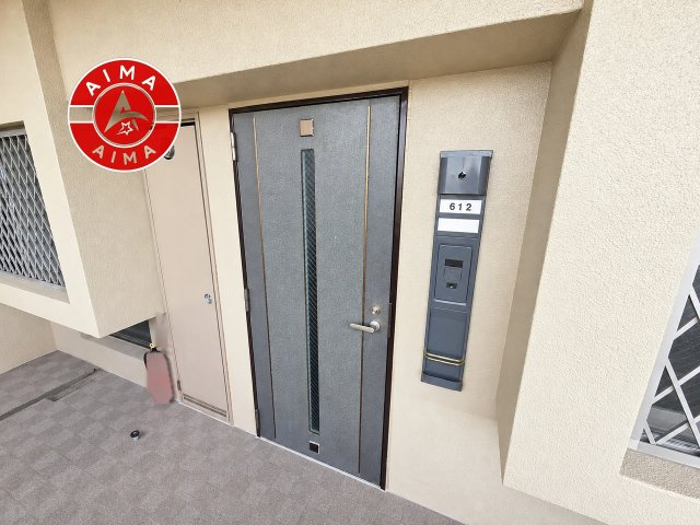 コアマンション和白丘ネクステージA棟の玄関|きれいに整えられた外玄関で、住まいの第一印象も良好です。