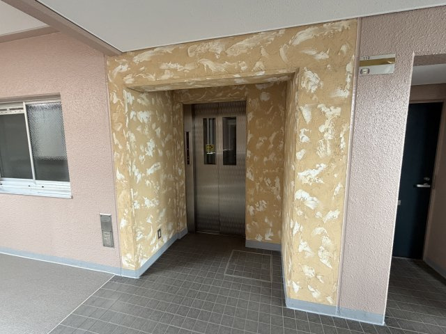 グランドハイツ西片貝のその他|■エレベーター