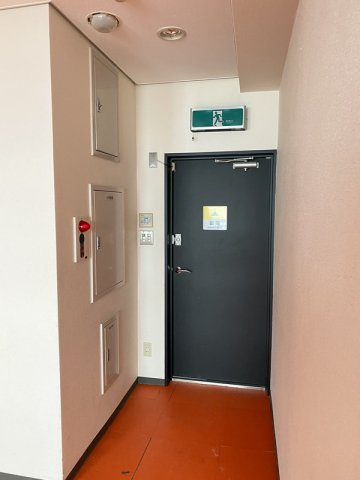 大阪市中央区東心斎橋１丁目の店舗事務所の内装