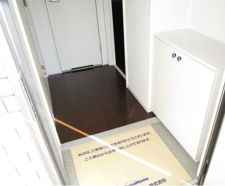 フラッツァ扇町屋の玄関