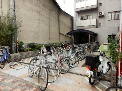 ルピエ四条の駐車場