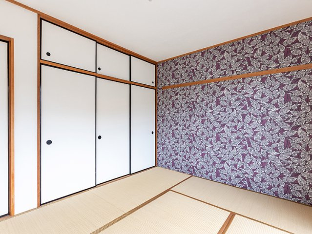 稲城市東長沼の賃貸マンションの和室