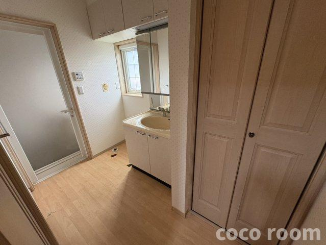 本町三丁目戸建の洗面所