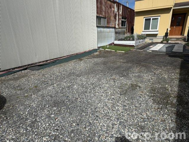 本町三丁目戸建の駐車場
