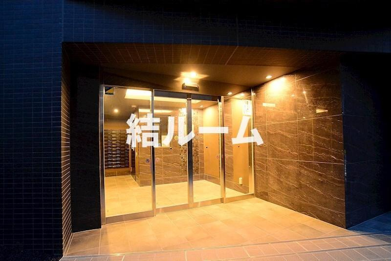 板橋区成増３丁目の賃貸マンションのエントランス