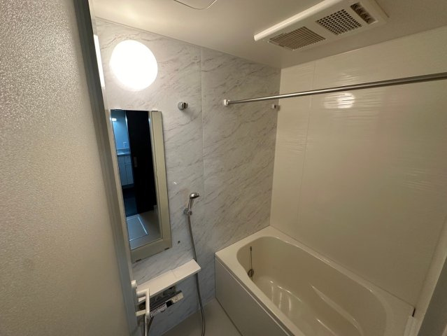 ソラーレ神屋町の浴室