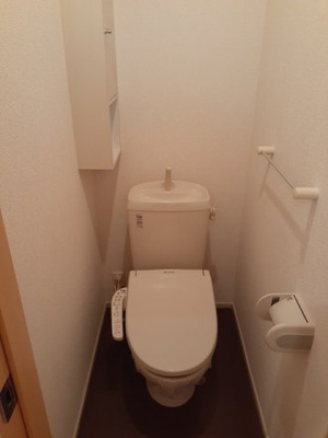 【トイレ】 | ヴァン　シュヴァルⅠ | 清潔感のあるトイレです