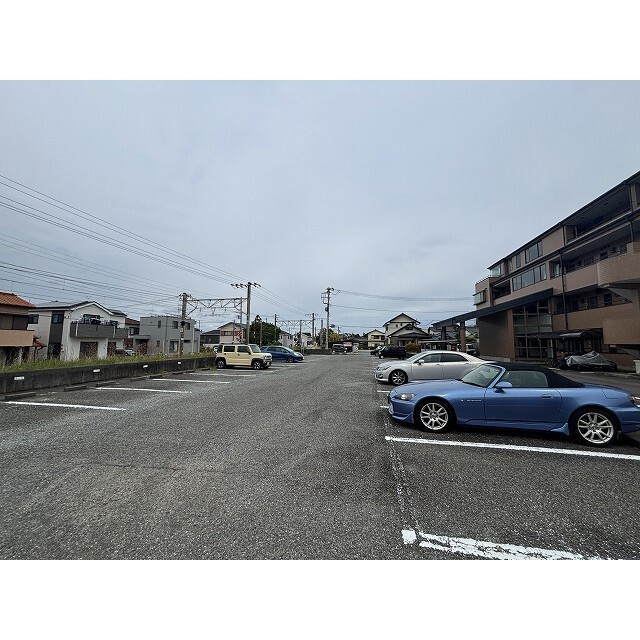 エスポワールＭの駐車場