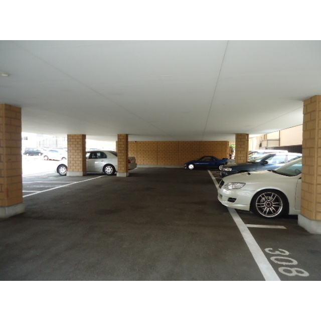 ＷＡＫＡＢＡガーデンＨＩＬＬ’Ｓの駐車場