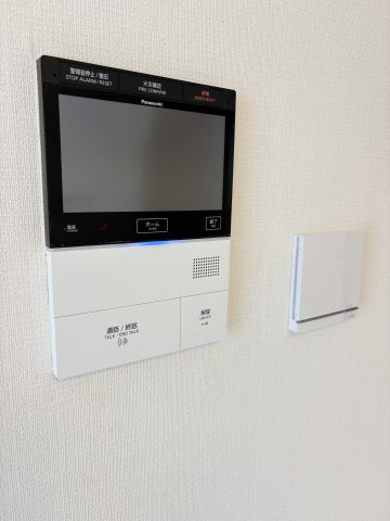 ライオンズシティ東京根岸の防犯設備|ライオンズシティ東京根岸：ＴＶモニター付きインターホンが付いています！
