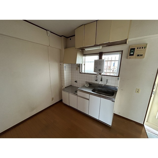 西山マンションのキッチン
