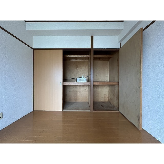 西山マンションの収納