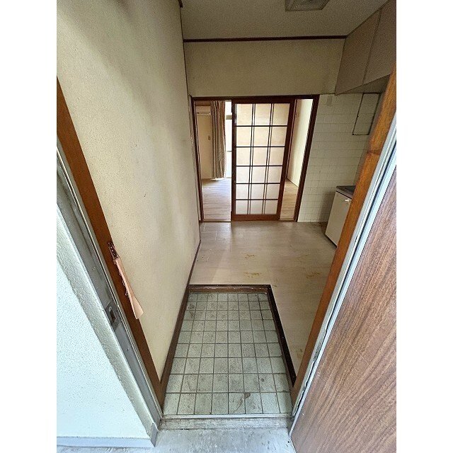 本町マンションの玄関
