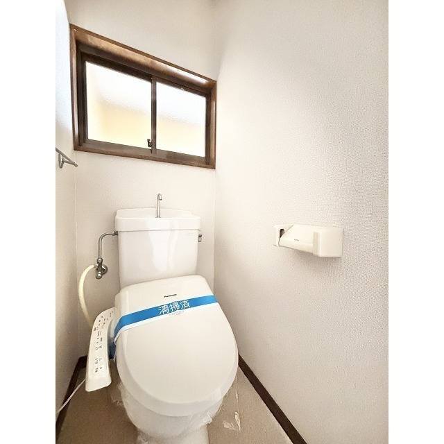 田中戸建のトイレ