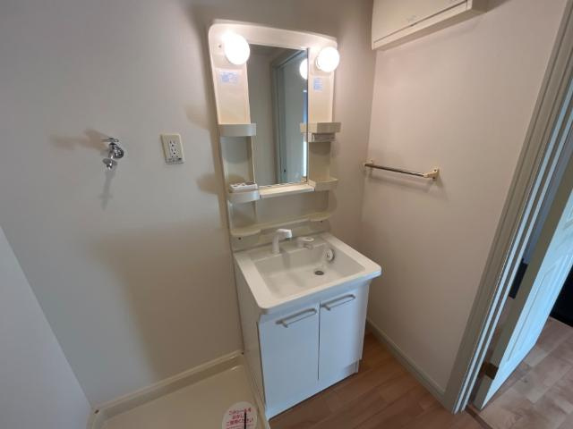 オンテールの独立洗面台|洗髪洗面化粧台